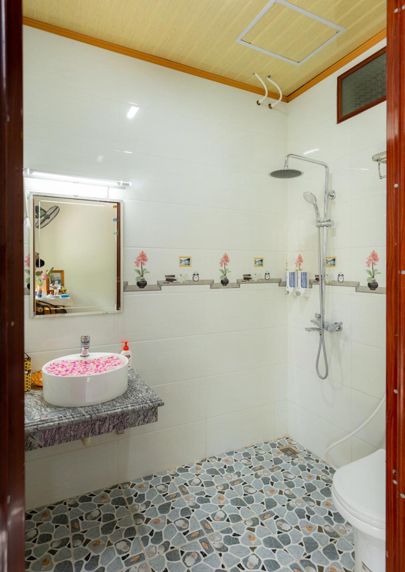 Tam Coc Lotus Flower Homestay Ninh Binh Rom bilde